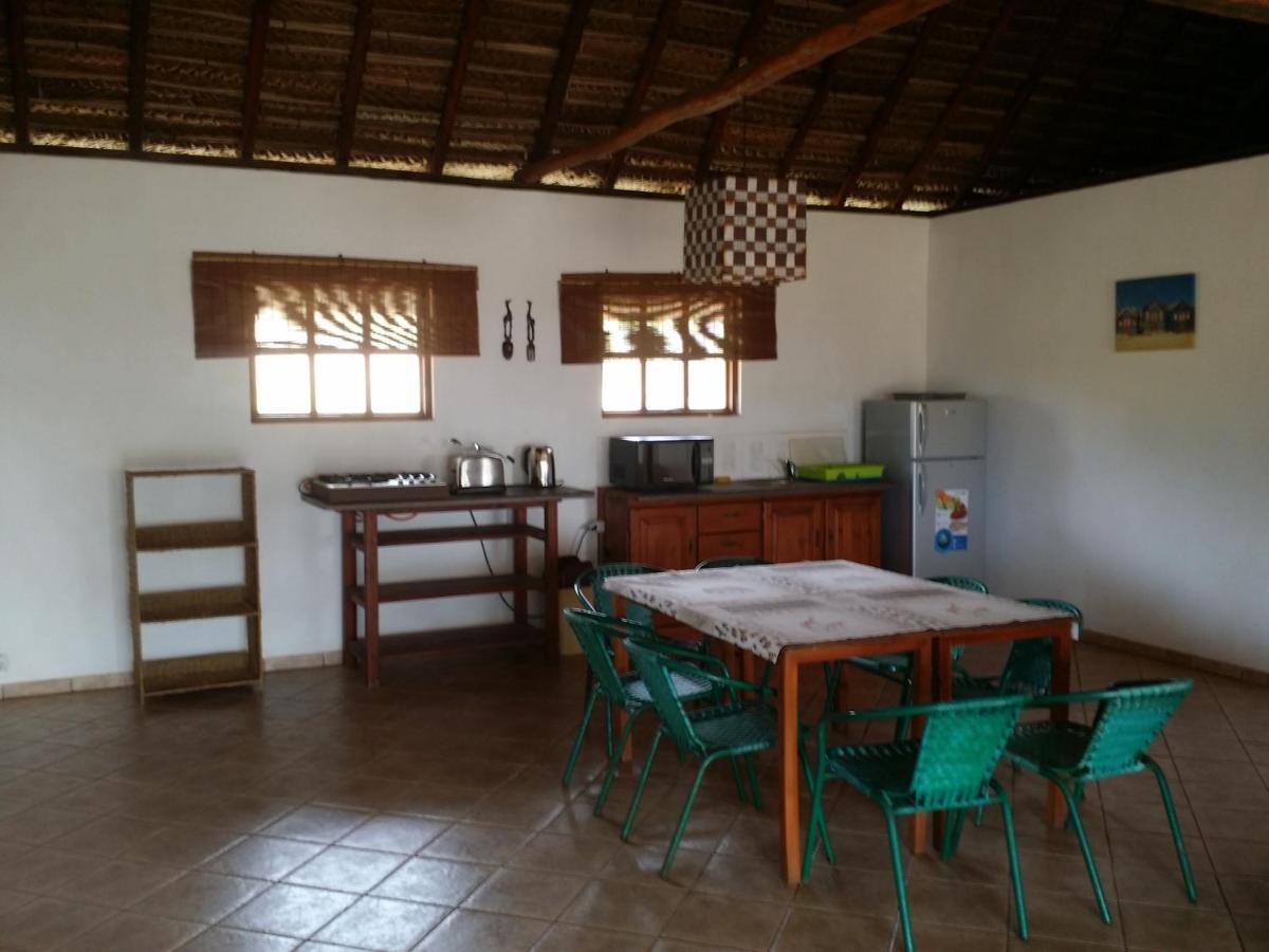 Blue Moon Beach Holiday Resort Inhambane Esterno foto