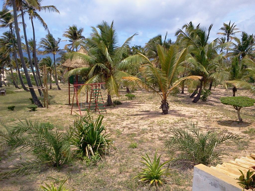 Blue Moon Beach Holiday Resort Inhambane Esterno foto