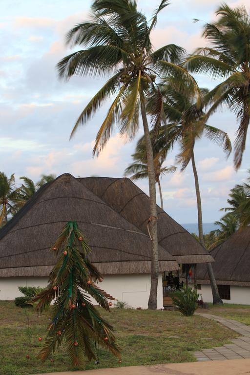 Blue Moon Beach Holiday Resort Inhambane Esterno foto