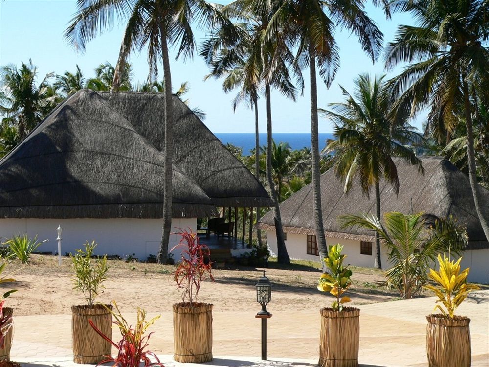 Blue Moon Beach Holiday Resort Inhambane Esterno foto