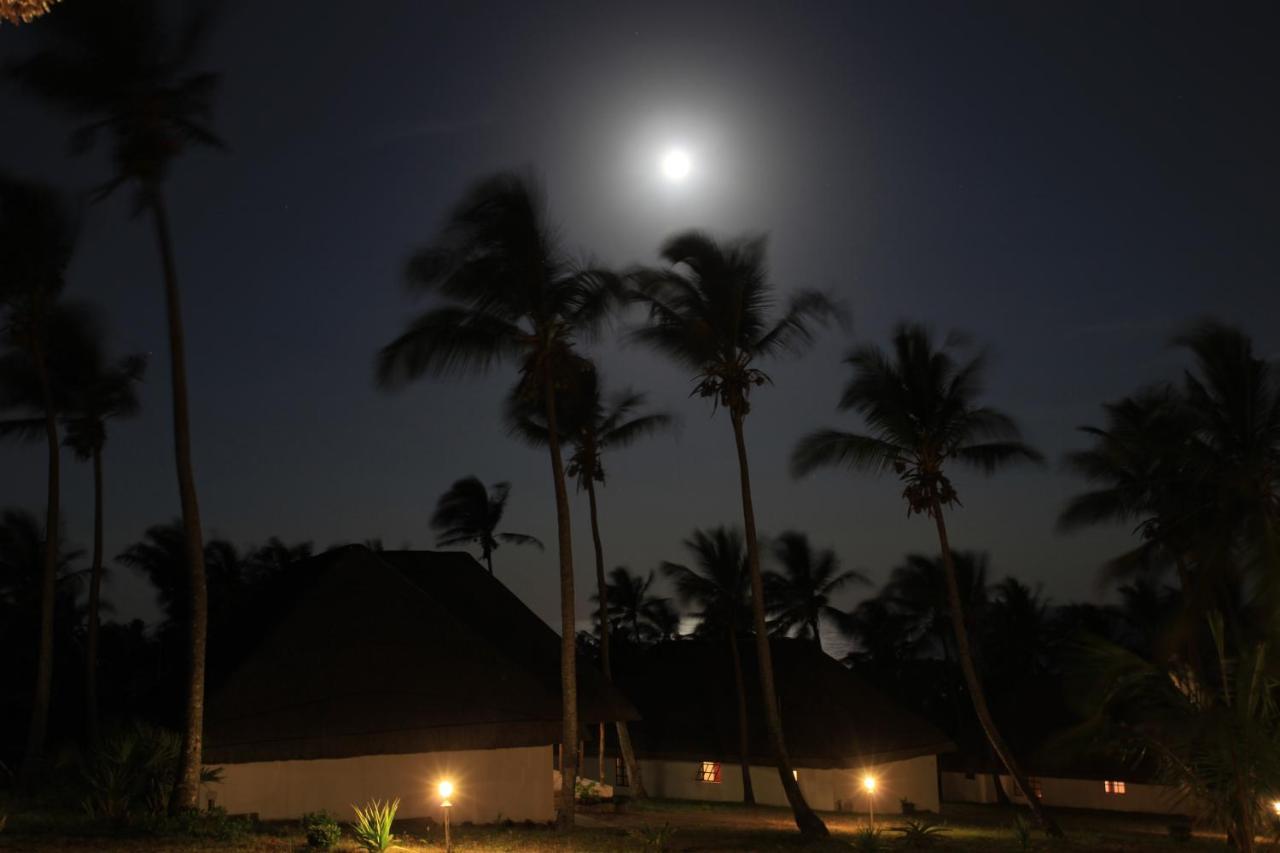 Blue Moon Beach Holiday Resort Inhambane Esterno foto